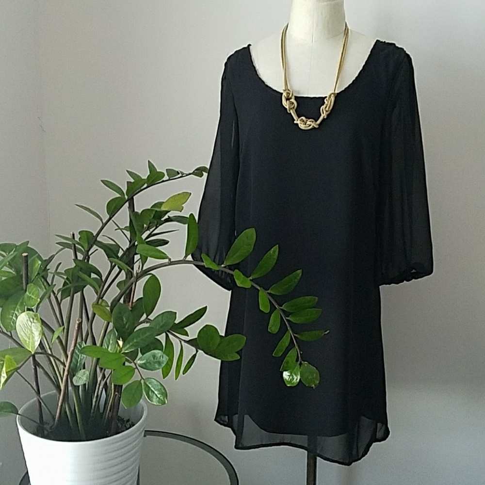 Leopard Ruffle Back Chiffon Dress - Picture 2 of 8